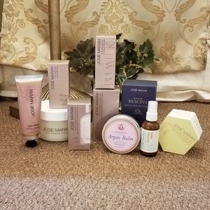 🌹Josie Maran large lot if assorted argan oil 🌹